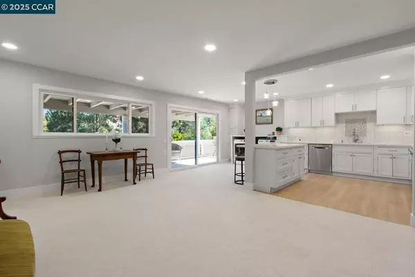 Walnut Creek, CA 94595,1132 Running Springs #11