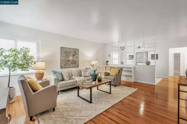 Oakland, CA 94621,8425 D St