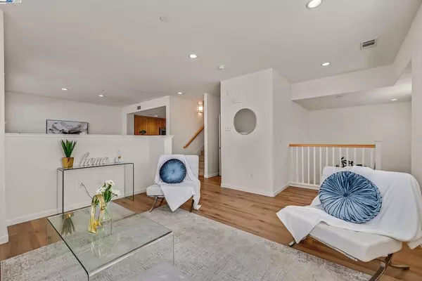 Richmond, CA 94804,2210 Day Sailor Ct