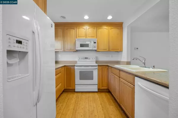 Martinez, CA 94553,824 Center Ave