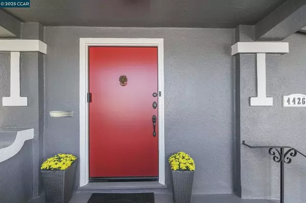 Oakland, CA 94602,4426 Park Blvd