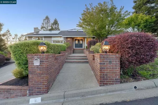 Moraga, CA 94556,9 Irvine Drive