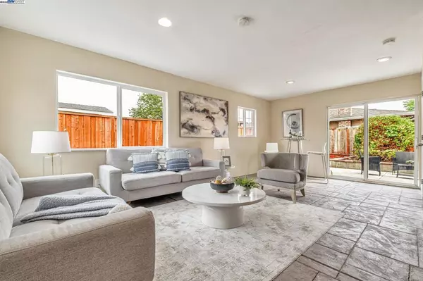 Hayward, CA 94544,32306 Ithaca St