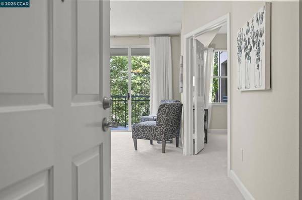 Walnut Creek, CA 94595,1860 Tice Creek Dr #1216