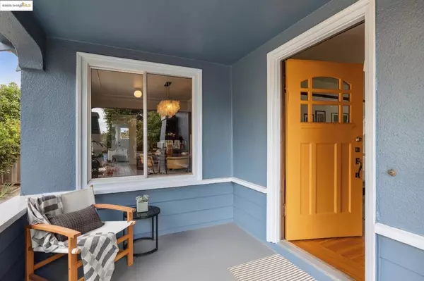 Berkeley, CA 94702,2433 Bonar Street