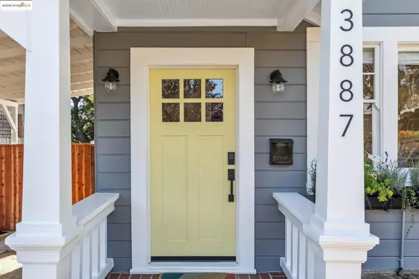 Oakland, CA 94602,3887 Forest Hill