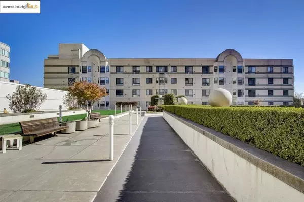 989 Webster Street #450, Oakland, CA 94607-4200
