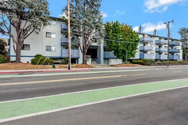 Hayward, CA 94544,29300 Dixon St #311