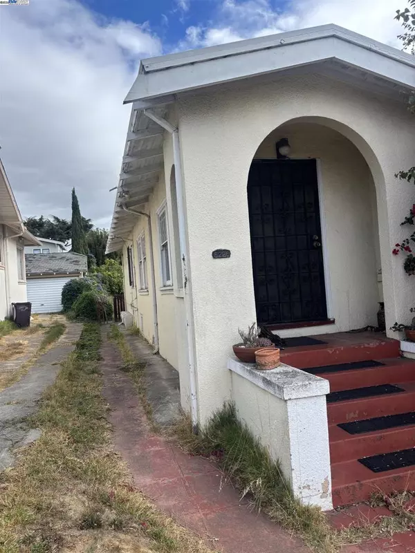 Oakland, CA 94601,5226 BELVEDERE ST
