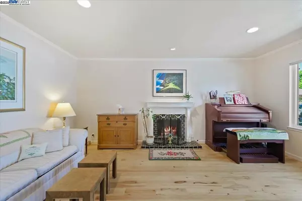 Pleasanton, CA 94566,1834 Brooktree Way