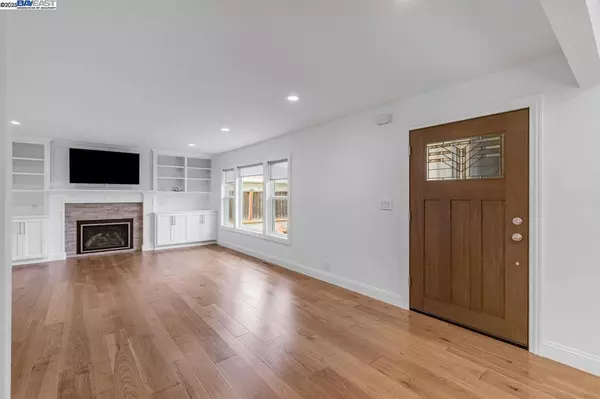 Castro Valley, CA 94546-4734,4525 Edwards Lane