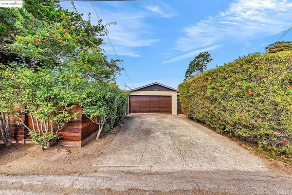 Oakland, CA 94611,7116 Hemlock
