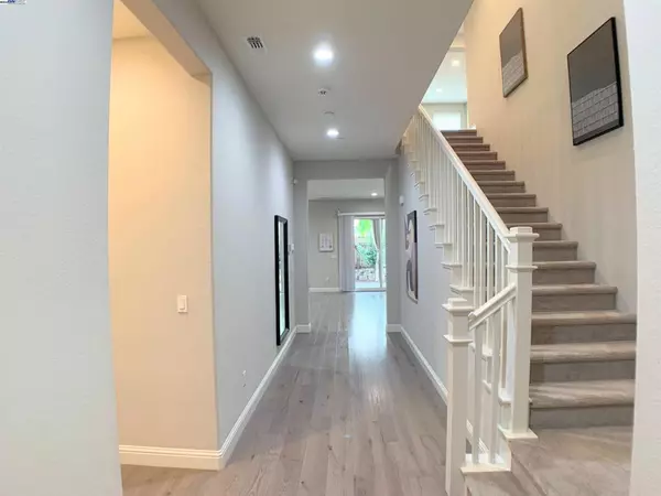 Newark, CA 94560,39438 Humpback Whale Rd