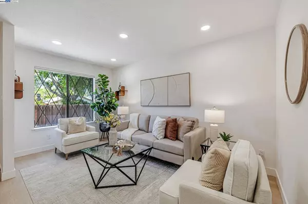 253 W Rincon Ave, Campbell, CA 95008