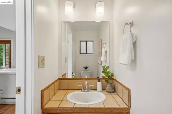 Berkeley, CA 94708,139 Del Mar Ave