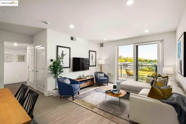Hayward, CA 94544,501 Somi #402