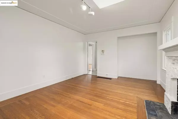 Oakland, CA 94611,4509 Moraga Ave