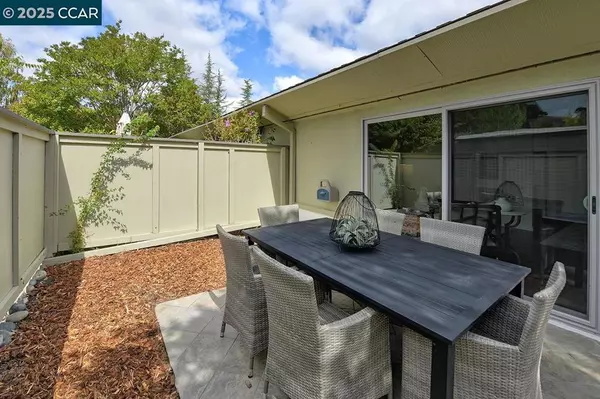 Walnut Creek, CA 94595,1100 Leisure Ln #4