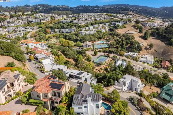 Berkeley, CA 94705-1636,1522 Grand View Drive