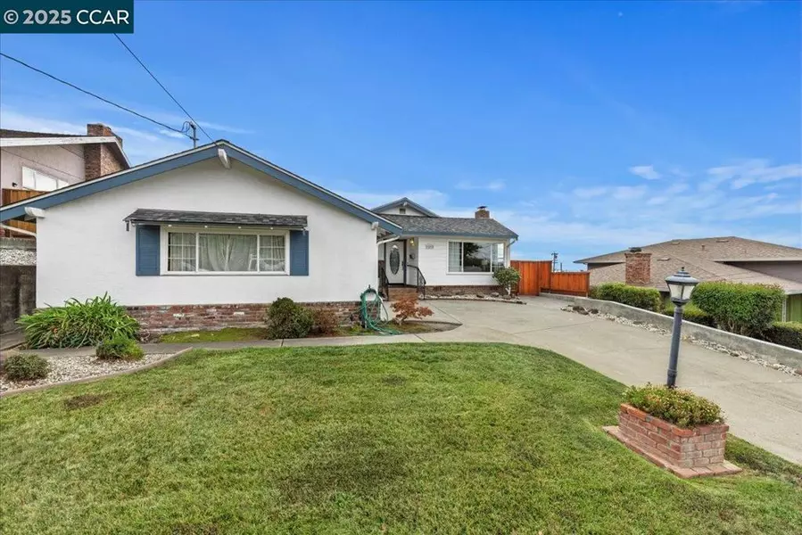 1293 Vistagrand Dr, San Leandro, CA 94577