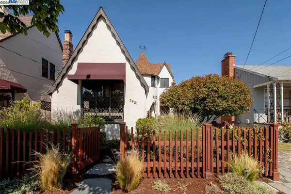 Alameda, CA 94501,2431 Roosevelt Dr