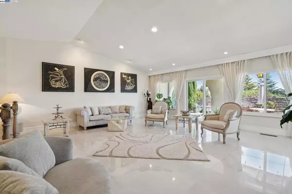 Castro Valley, CA 94552,6066 Monte Verde Ct