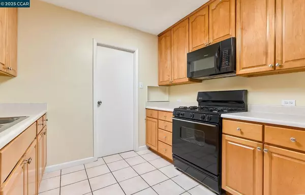 San Pablo, CA 94806,2817 13Th St