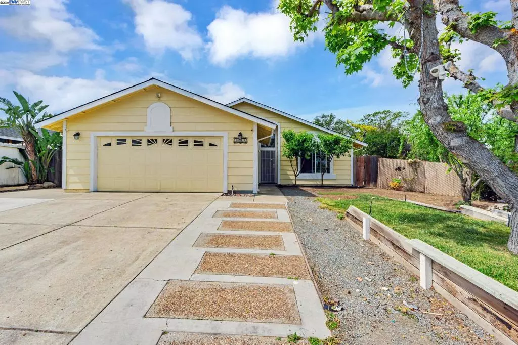 Antioch, CA 94509,4002 Royal Links Ct