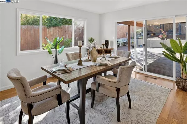 Castro Valley, CA 94546,18201 Lake Chabot Rd