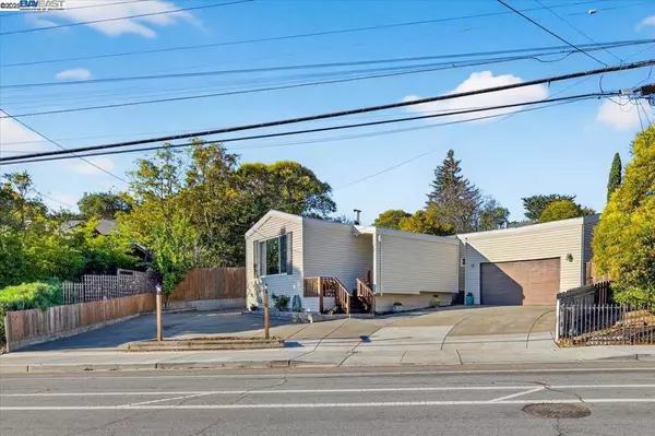 Castro Valley, CA 94546,18201 Lake Chabot Rd