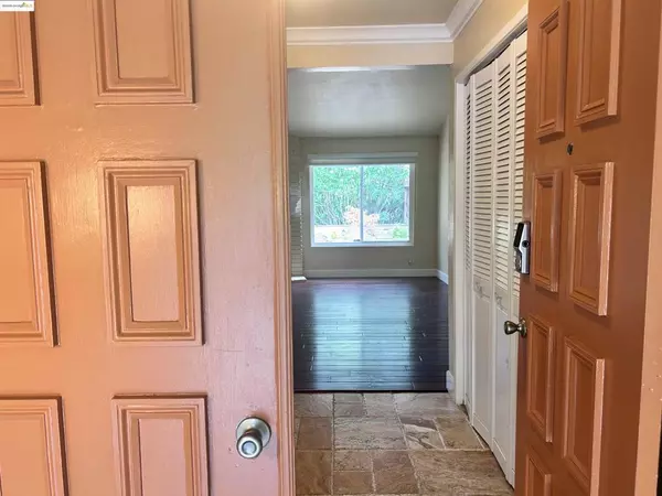 Martinez, CA 94553,516 Webster Dr