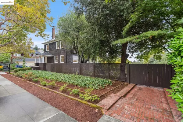 Piedmont, CA 94611,2058 Oakland Avenue