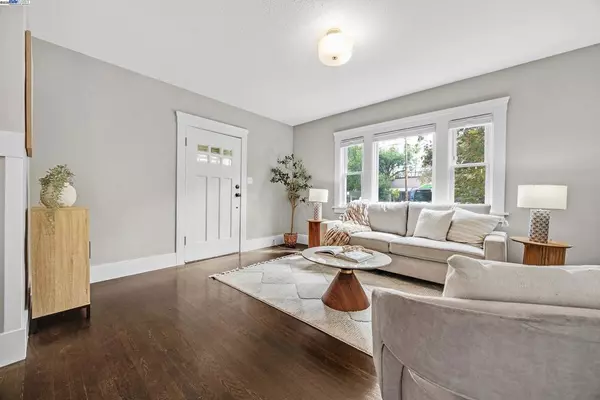 Berkeley, CA 94702,2230 Sacramento St
