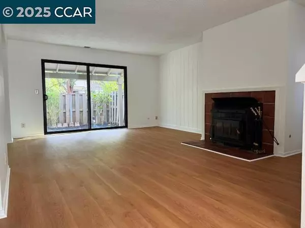 Hercules, CA 94547,10 Tarn Ct