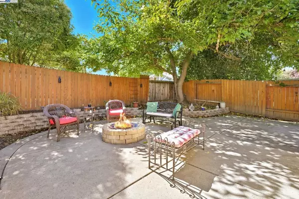 Sacramento, CA 95826,9436 Bravo Way