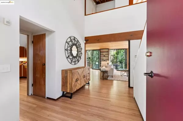 Berkeley, CA 94708,1540 SUMMIT ROAD