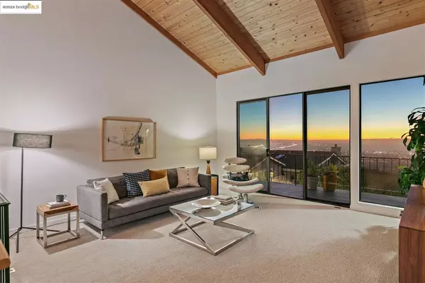 23 Binnacle HL, Oakland, CA 94618