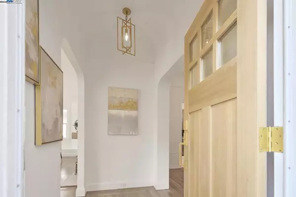 Alameda, CA 94501,1428 Paru St