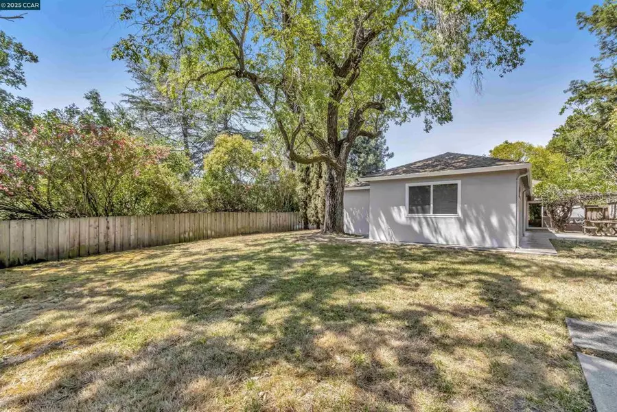 520 Dawkins Dr, Lafayette, CA 94549