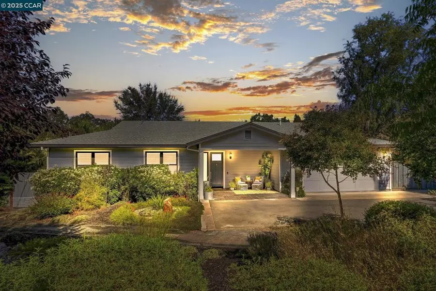 1096 Mountain View Blvd, Walnut Creek, CA 94596-6121