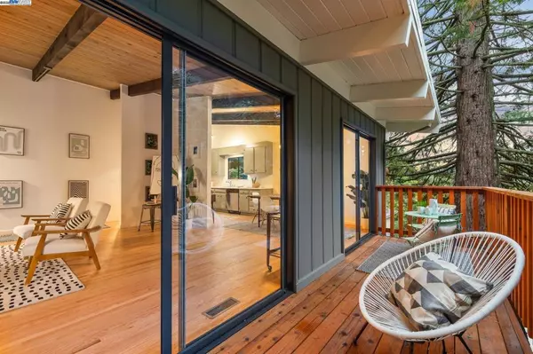 Oakland, CA 94611,6724 SOBRANTE ROAD