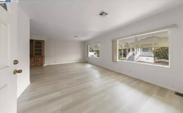 Pleasanton, CA 94566,3263 Vineyard Ave.