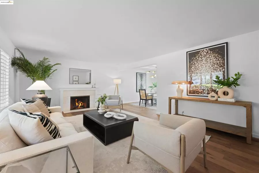 7796 Surrey Ln, Oakland, CA 94605