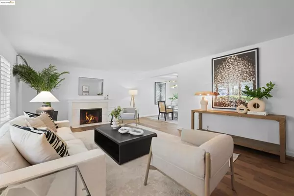 7796 Surrey Ln, Oakland, CA 94605