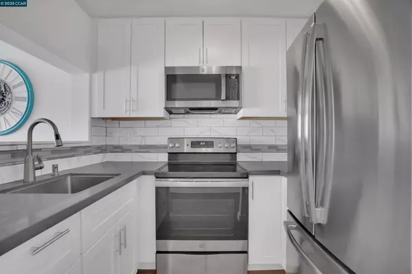 San Francisco, CA 94107,300 3rd St #1203