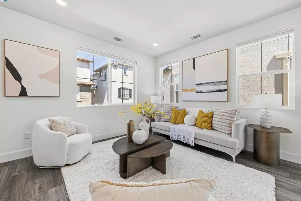 Newark, CA 94560,37606 Sand Drift Rd