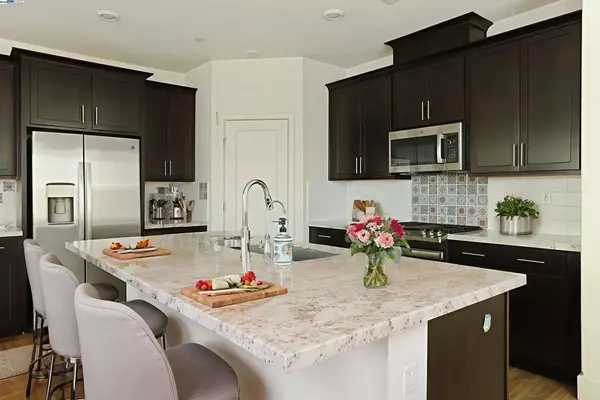 Tracy, CA 95377,2605 Luna Ave