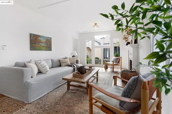 Alameda, CA 94501,2417 Marti Rae CT