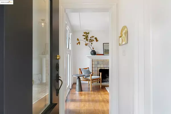 Alameda, CA 94501,2417 Marti Rae Ct