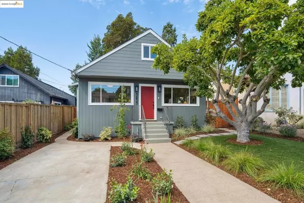 Oakland, CA 94602,3853 Rhoda Ave